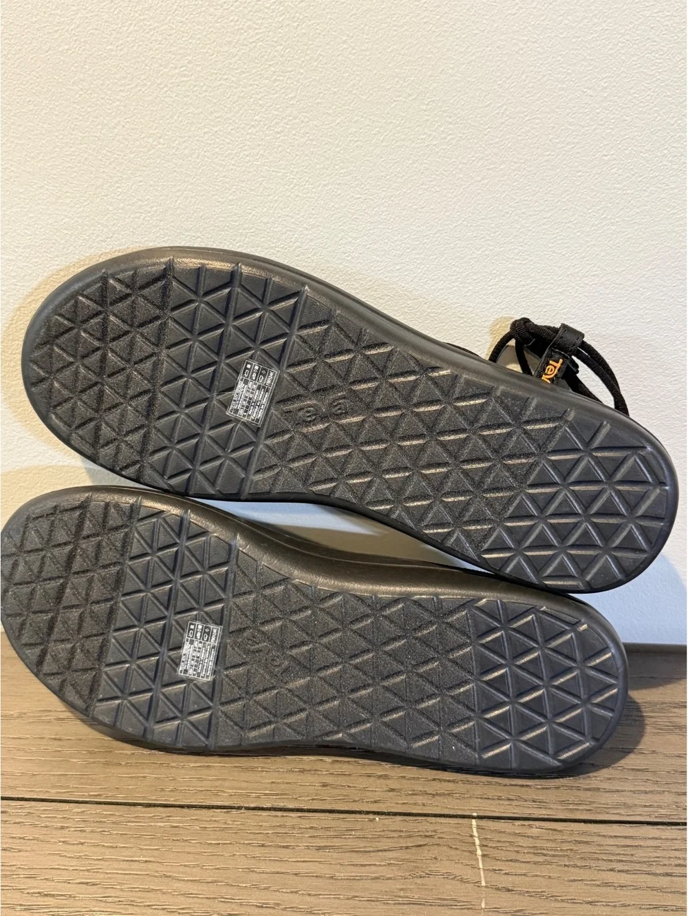Teva Women's Black Strappy Sandals Size 9